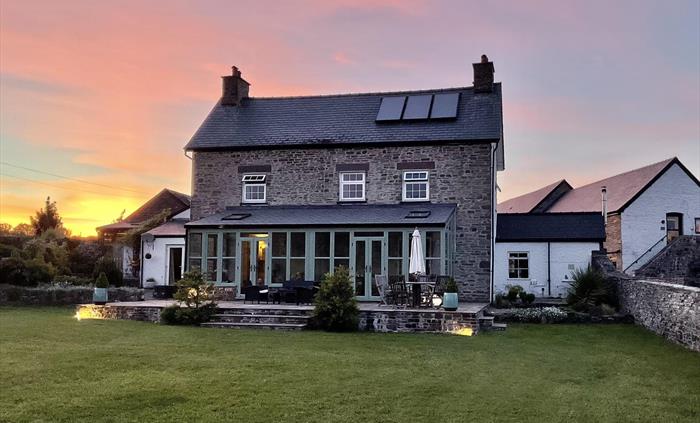Front Ty Newydd